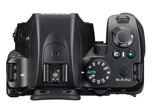 Зеркальный фотоаппарат PENTAX K-70 + объектив DA L 18-50 WR черный