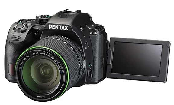 Зеркальный фотоаппарат PENTAX K-70 + объектив DA 18-135WR черный