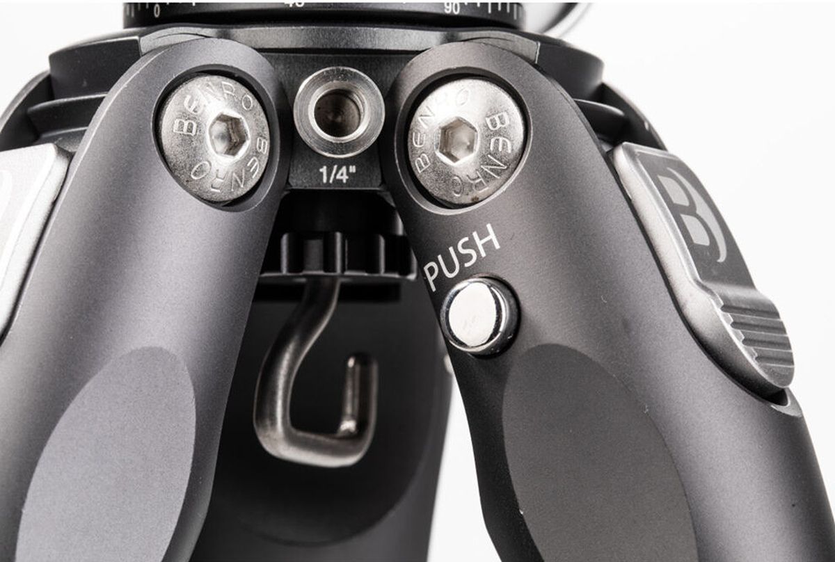 Benro TTOR34CLVS4PRO штатив Tortoise с видеоголовой/карбоновый с цангами