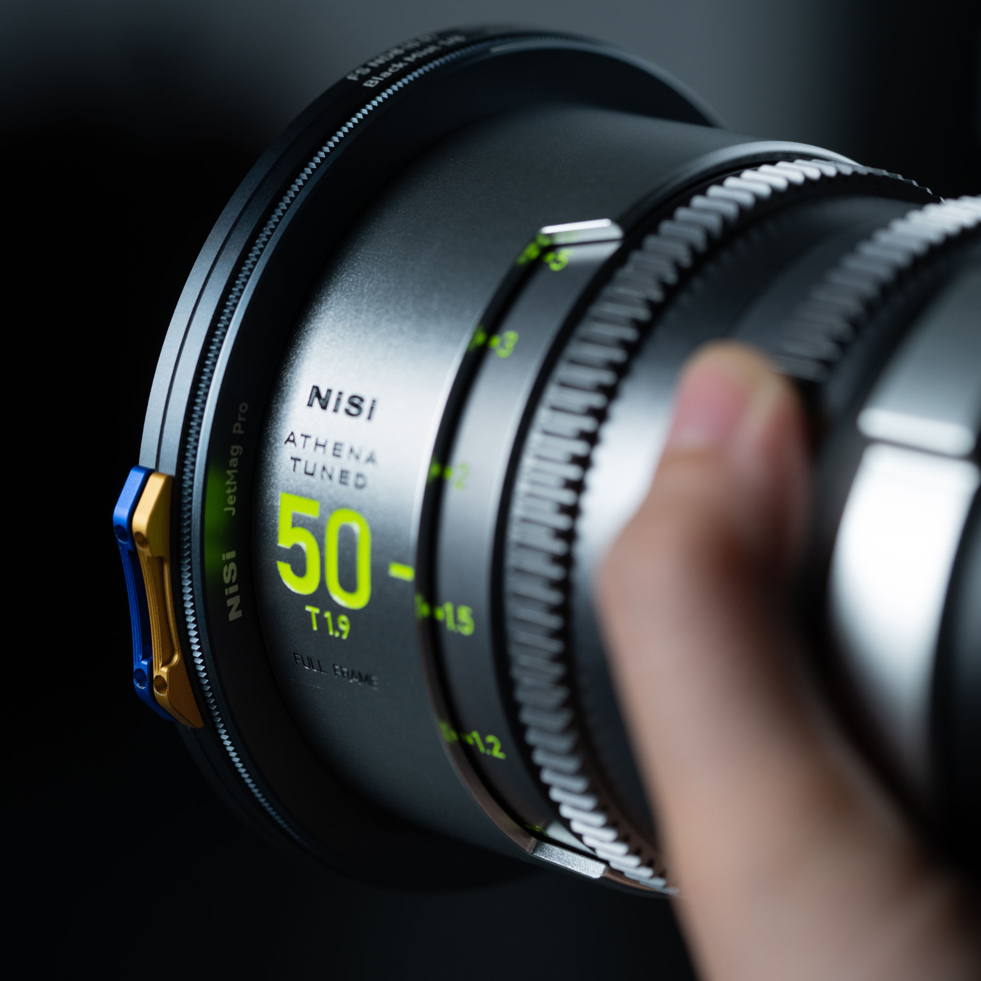 Набор светофильтров NiSi JetMag Pro Filmmaker Kit 82MAG (FS ND 2 Stop, FS ND 3 Stop, FS ND 4 Stop, Black Mist 1/8, адаптеры 67mm/72mm/77mm/82mm, крышки, чехол)