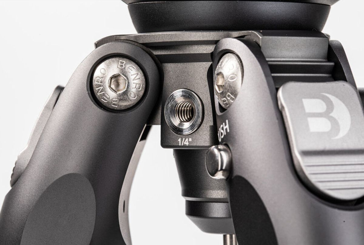 Benro TTOR34CLVS4PRO штатив Tortoise с видеоголовой/карбоновый с цангами